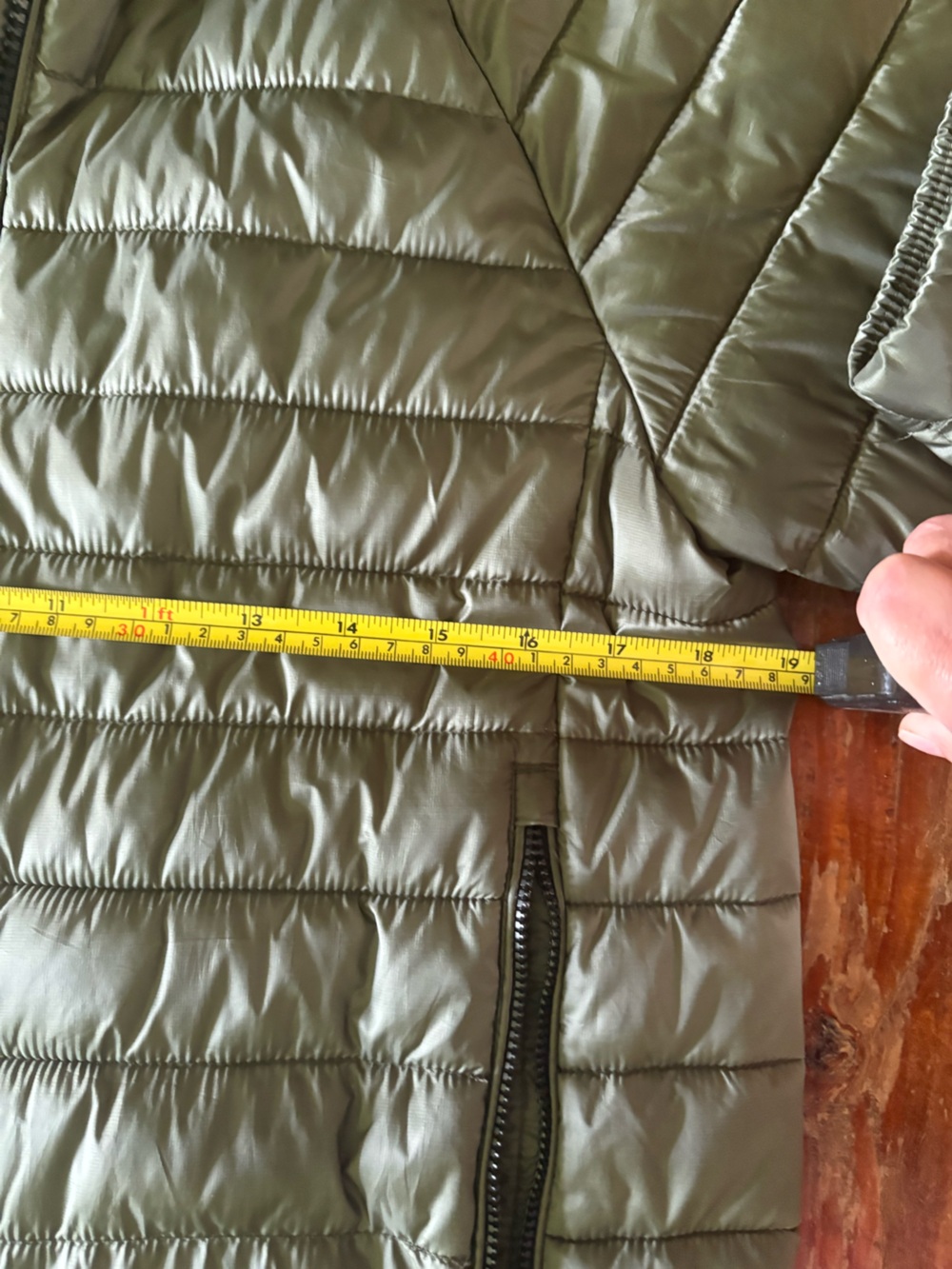 Everlane Renew Olive Green Quilted Puffer Jacket - Picture 3 of 5